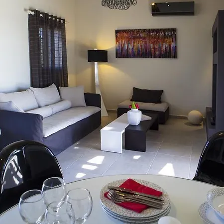 Villa Lefteris *