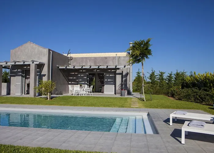 Lefteris Villa *